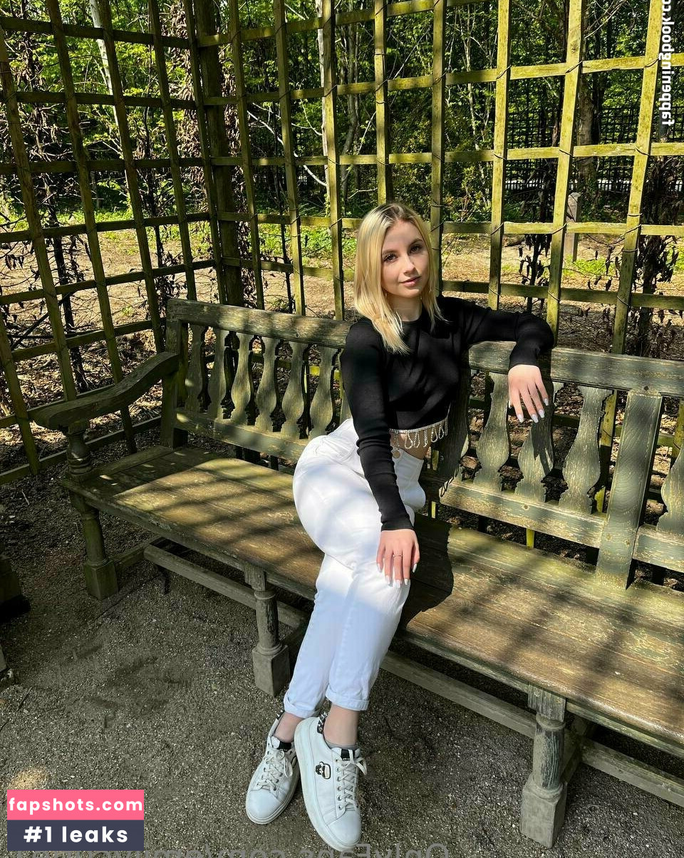 emilycutie1 gallery photo #3