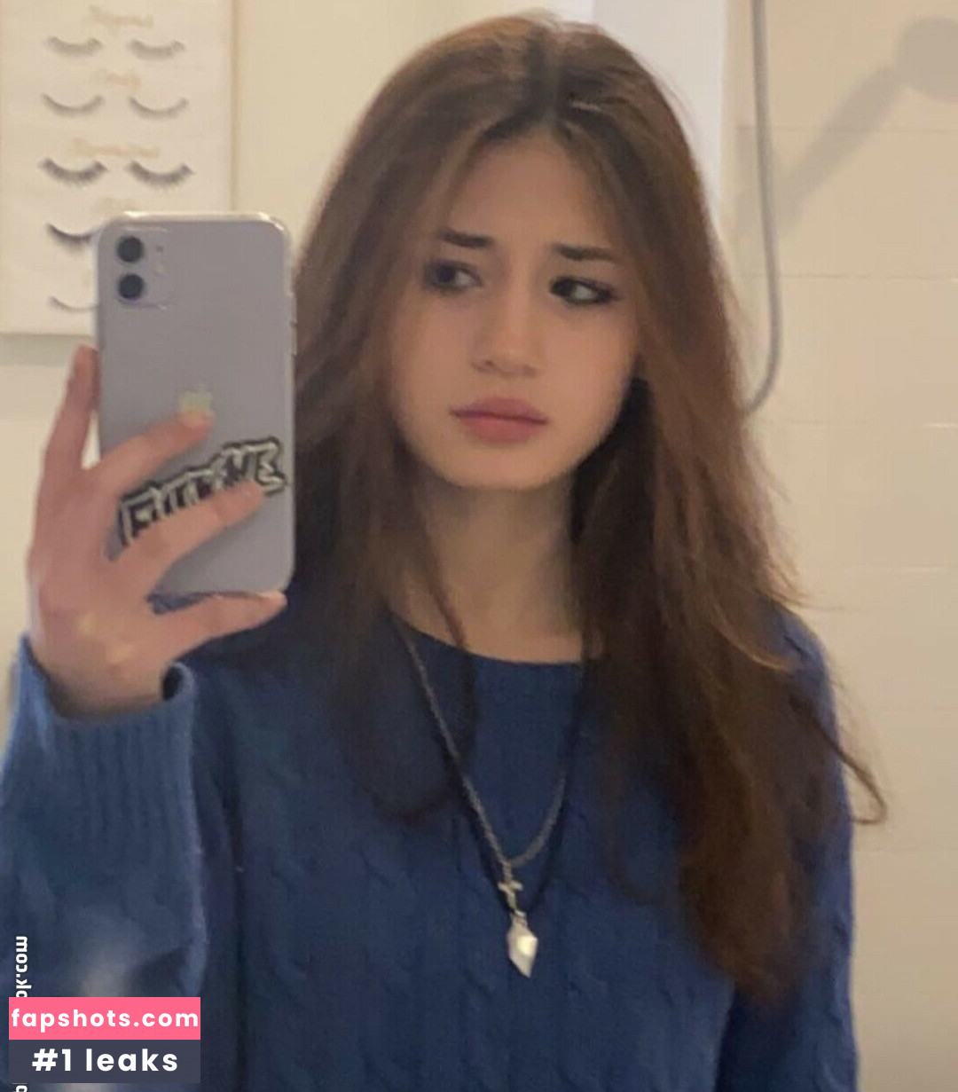 Emilykr0pp gallery photo #21