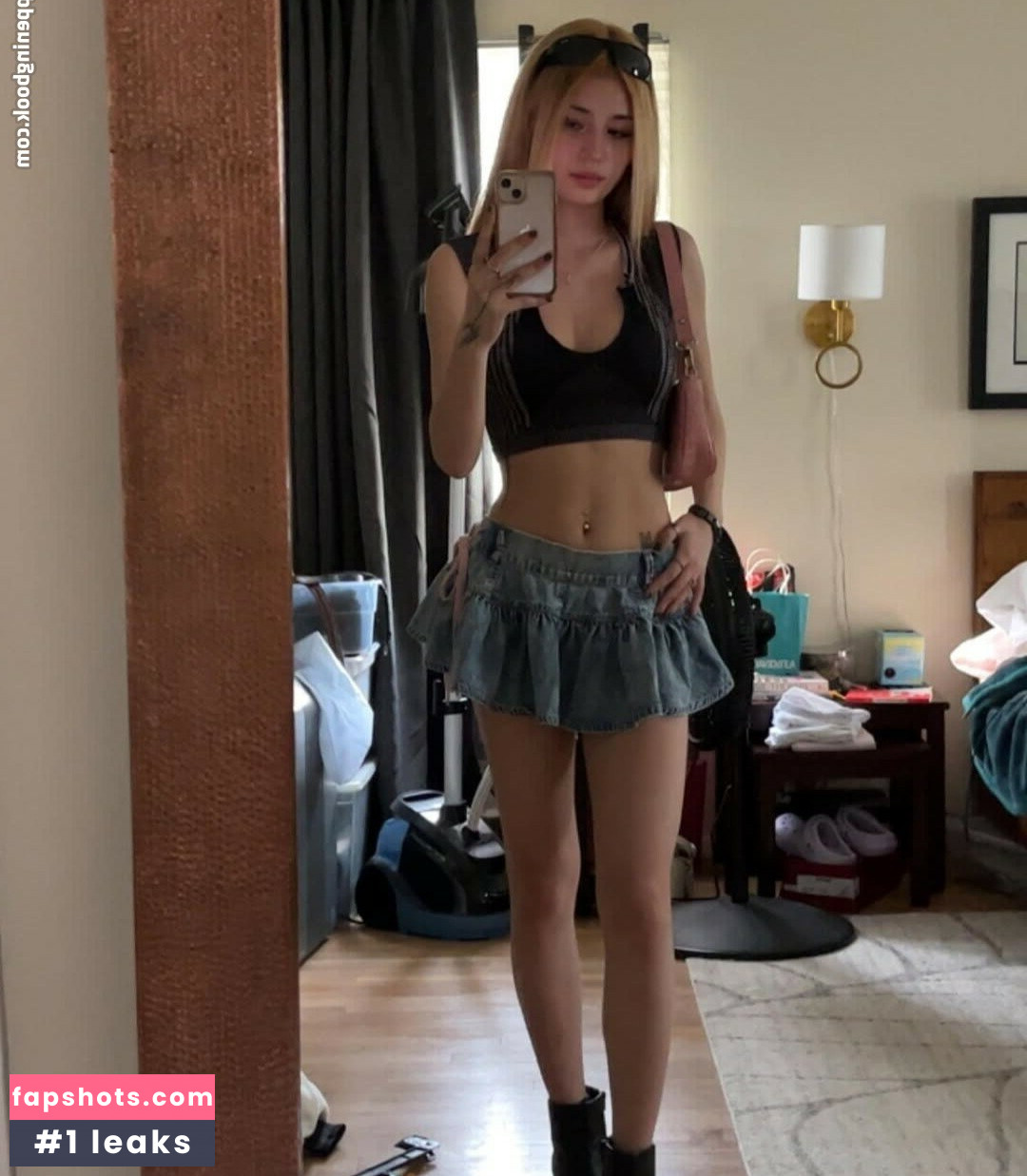 Emilykr0pp gallery photo #23