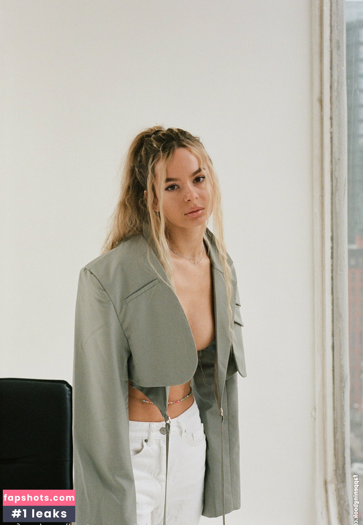 emilylism gallery photo #29