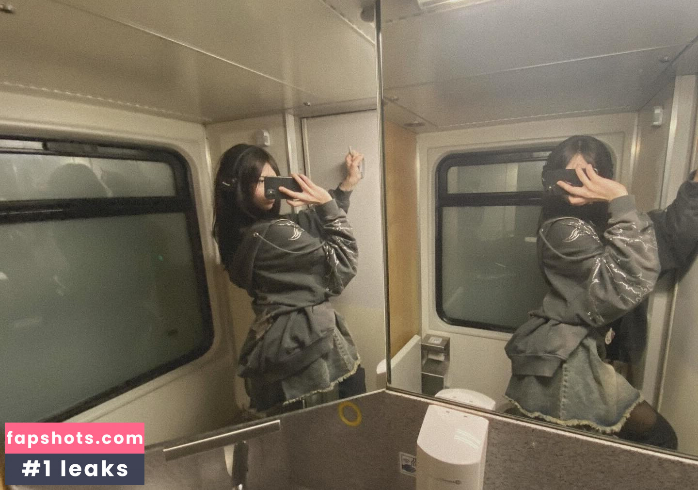 Emilylovexxx gallery photo #9