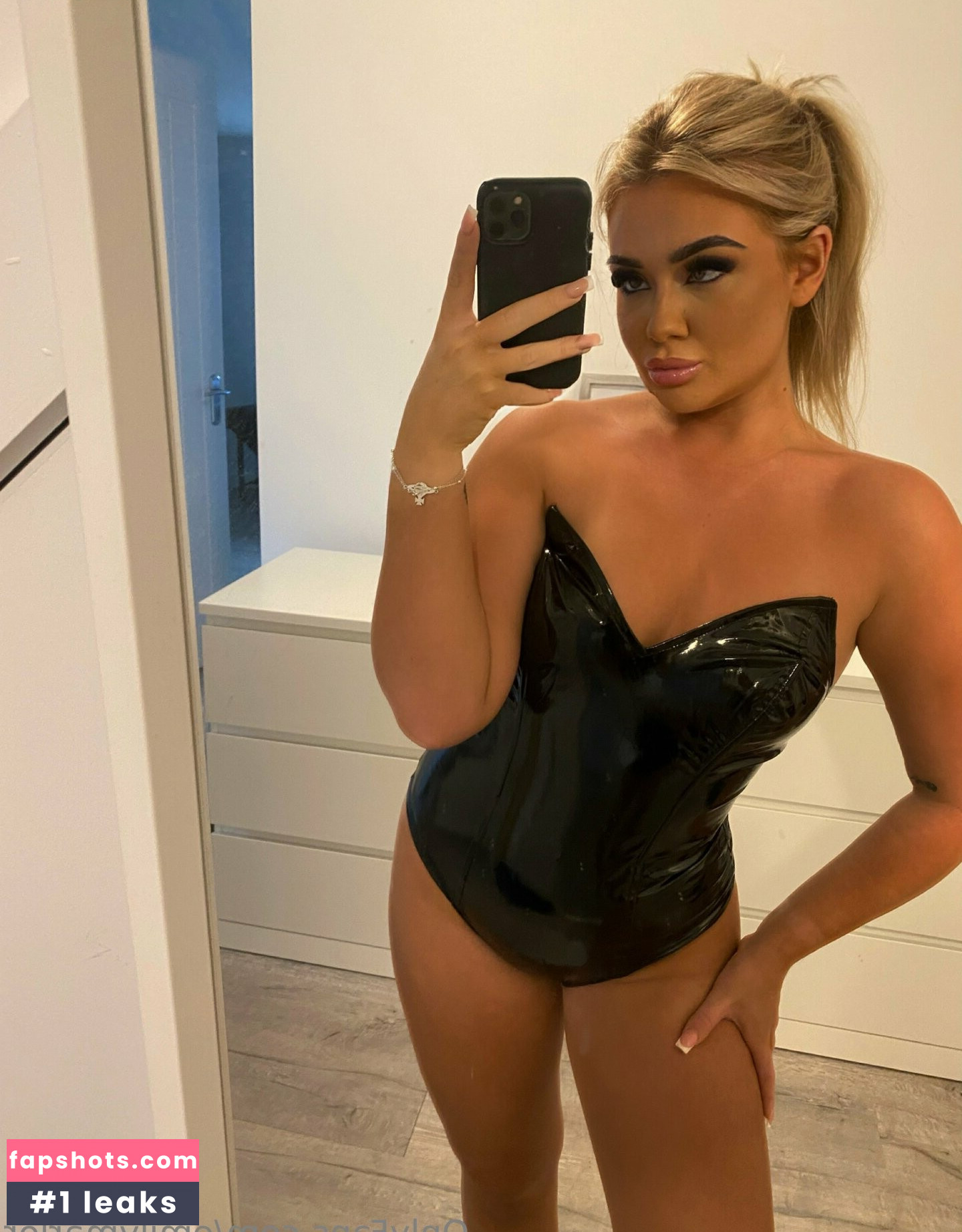 emilymrlor Nude Leaks OnlyFans Photos #43 - LeakJerk