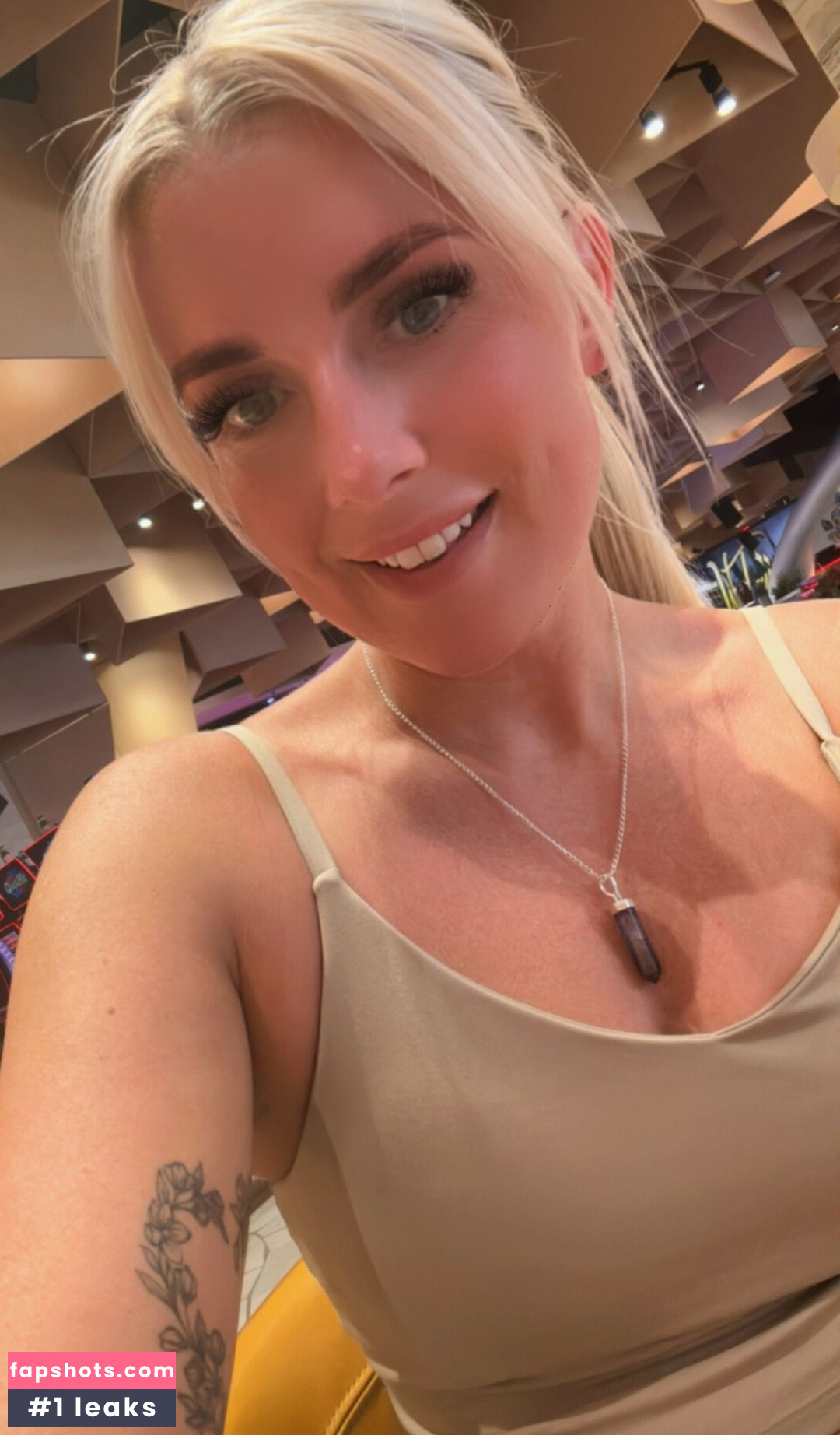 EmilyWalters gallery photo #52