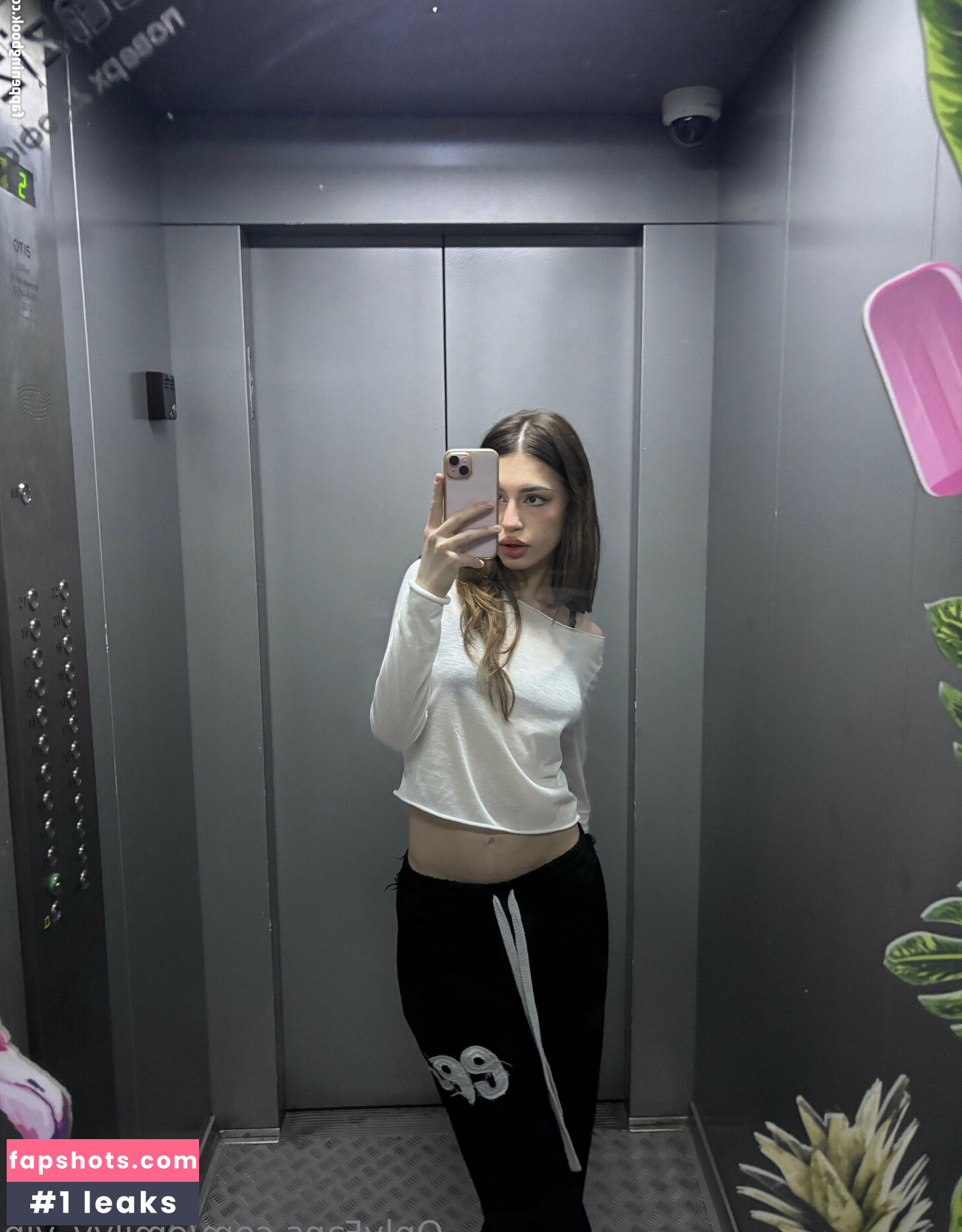 emilyy.vip Filtración Desnuda OnlyFans Foto #21 - Fapshots