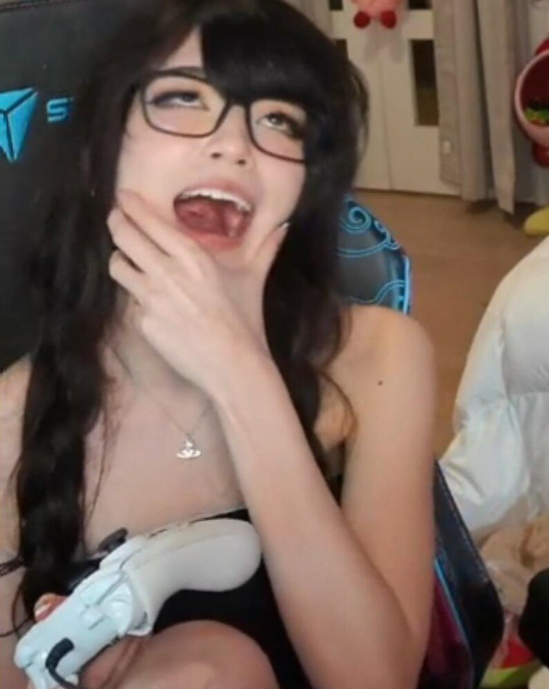 emiru-33 gallery photo #1076