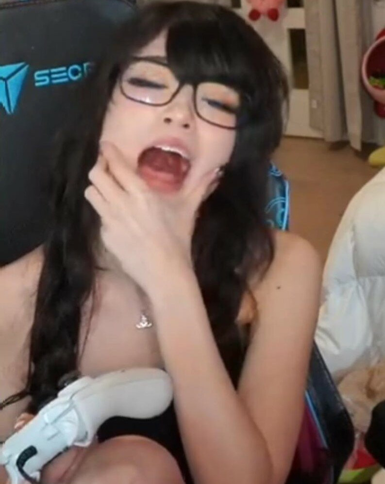 emiru-33 gallery photo #1077