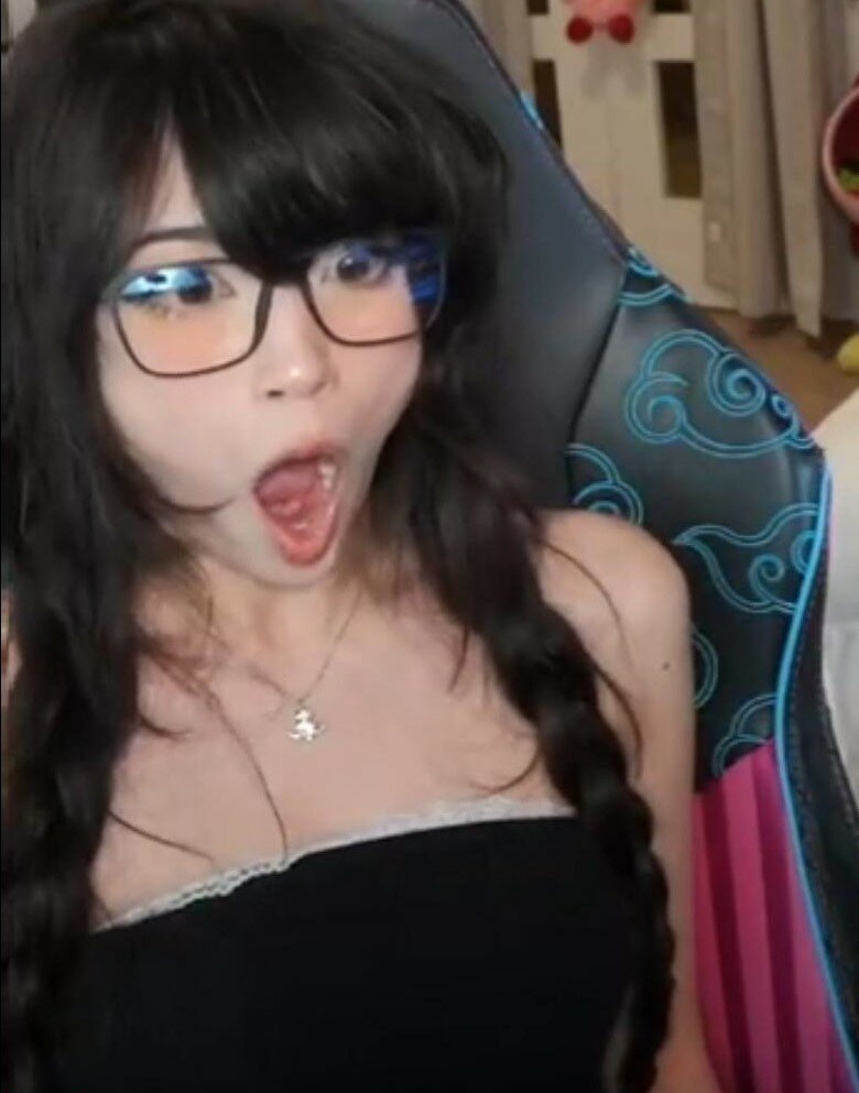 emiru-33 gallery photo #1080