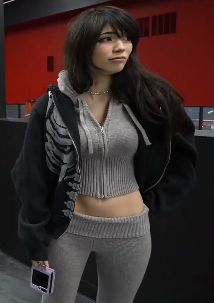 emiru-33 gallery photo #1134