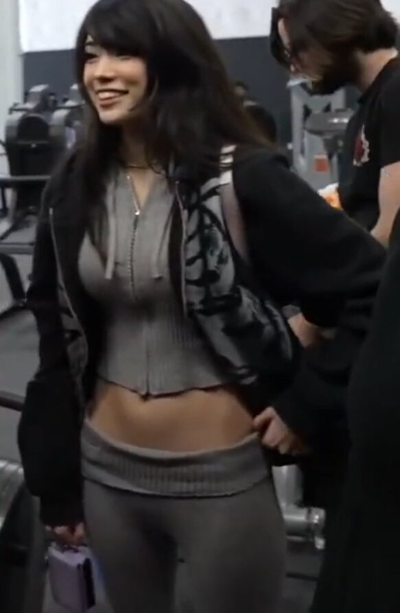 emiru-33 gallery photo #1135