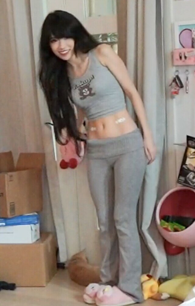 emiru-33 gallery photo #1198