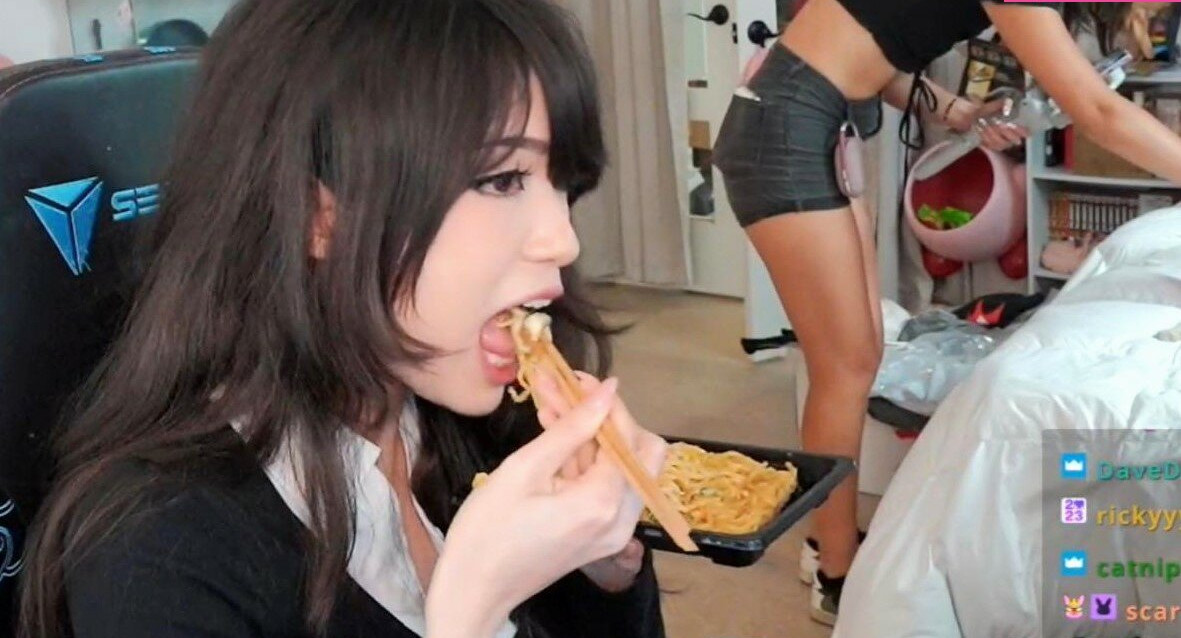 emiru-33 gallery photo #1209