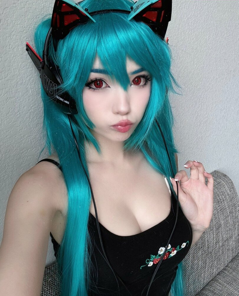 emiru-33 gallery photo #1309