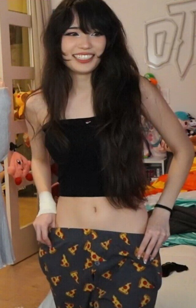 emiru-33 gallery photo #1383