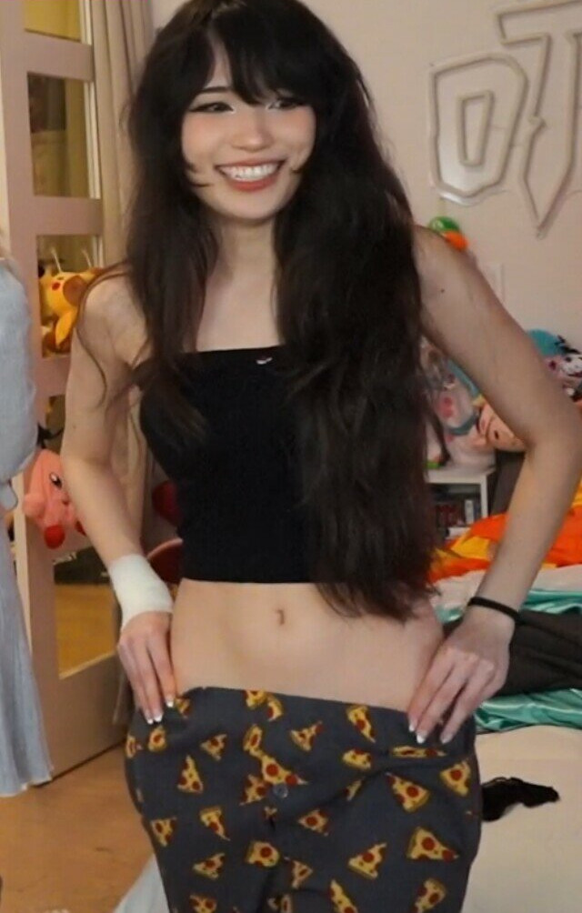 emiru-33 gallery photo #1385