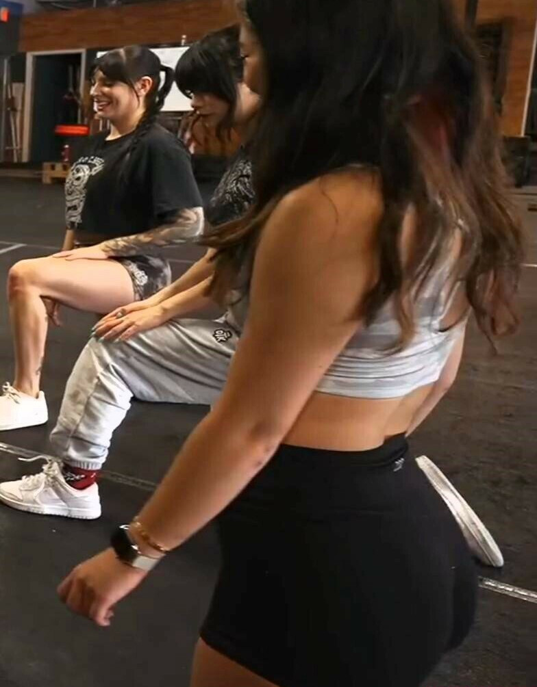 emiru-33 gallery photo #1428