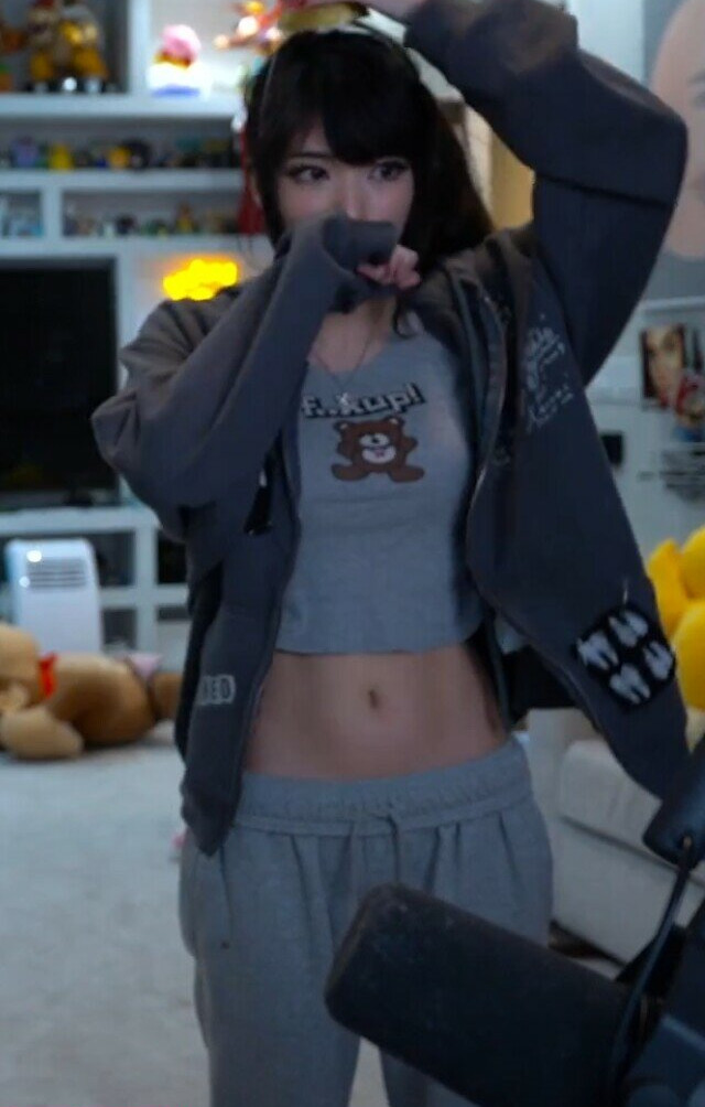 emiru-33 gallery photo #1480