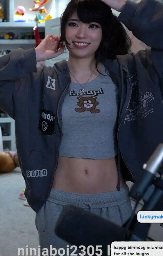 emiru-33 gallery photo #1484