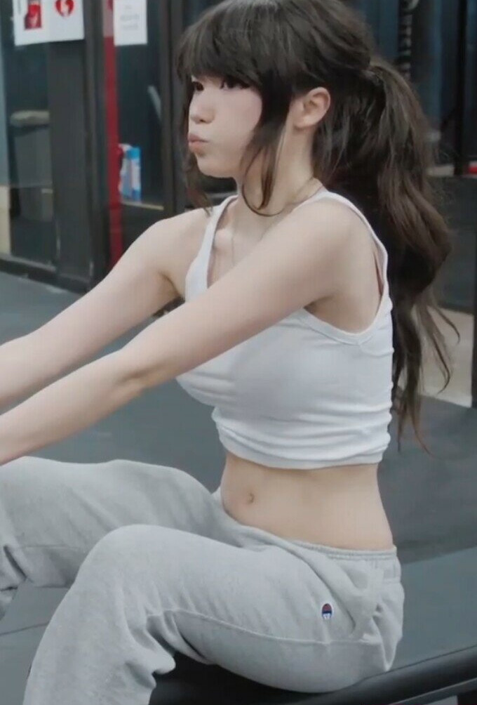 emiru-33 gallery photo #1505