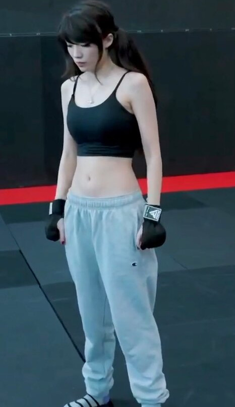 emiru-33 gallery photo #1546