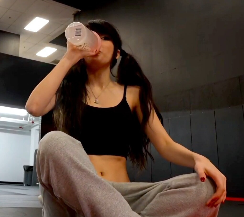 emiru-33 gallery photo #1549