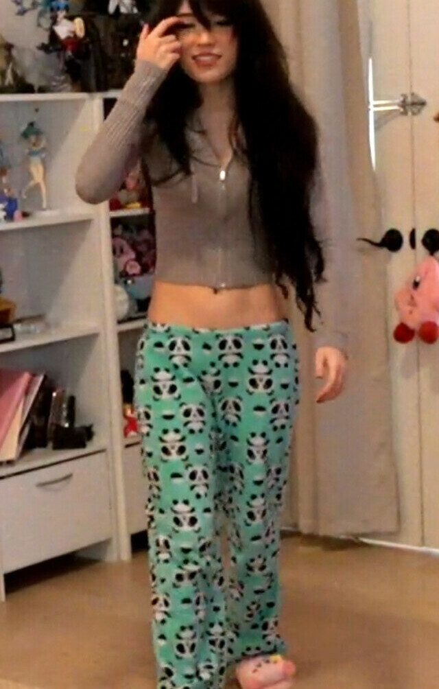 emiru-33 gallery photo #1658