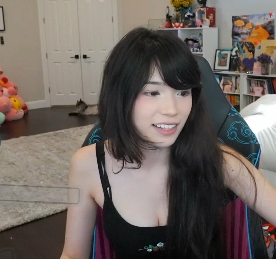 emiru-33 gallery photo #309