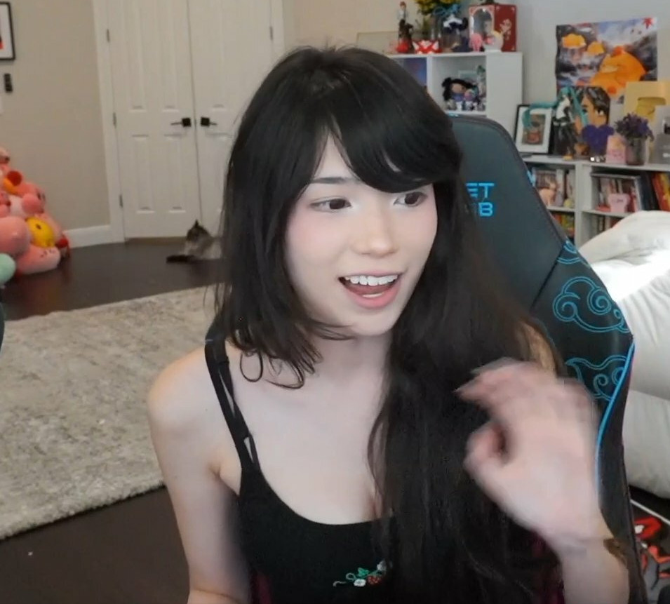 emiru-33 gallery photo #311