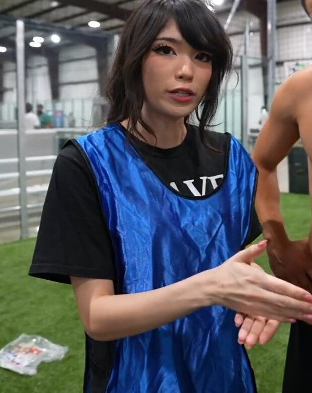 emiru-33 gallery photo #522