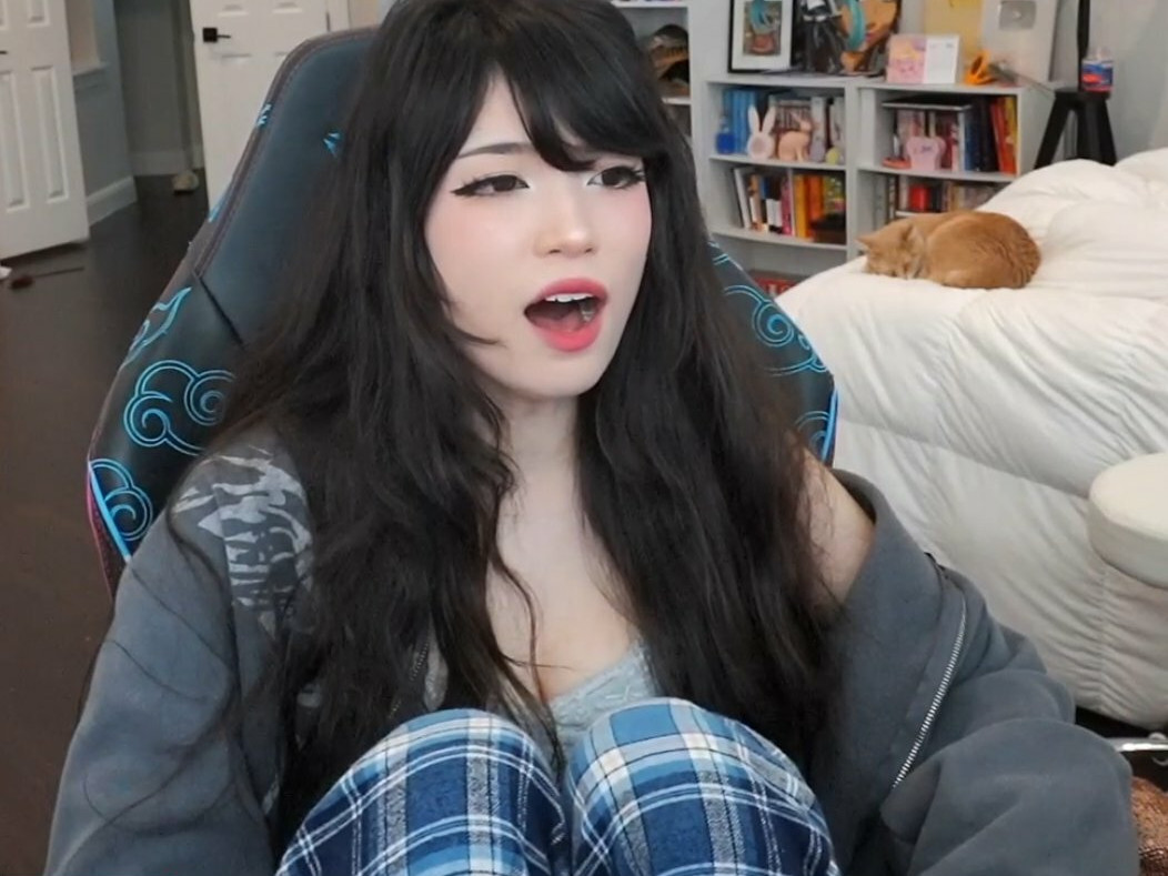 emiru-33 gallery photo #549