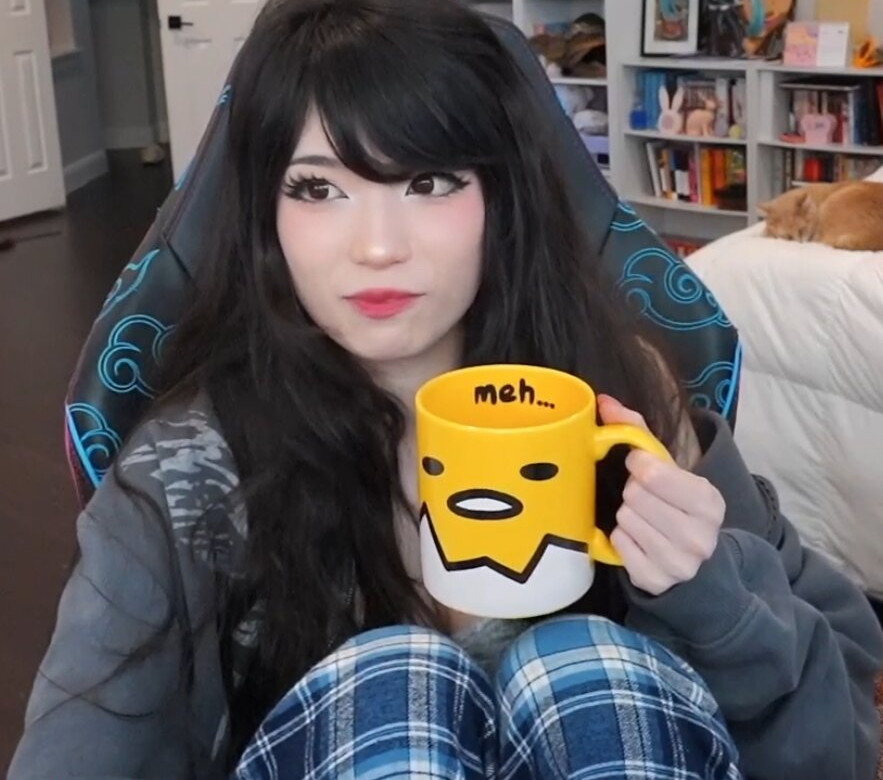 emiru-33 gallery photo #551