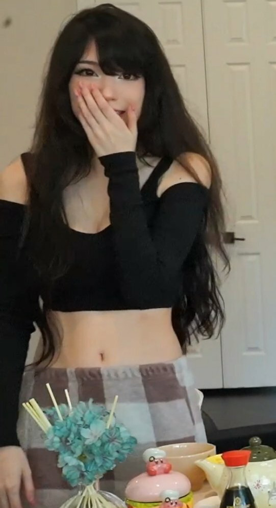 emiru-33 gallery photo #563