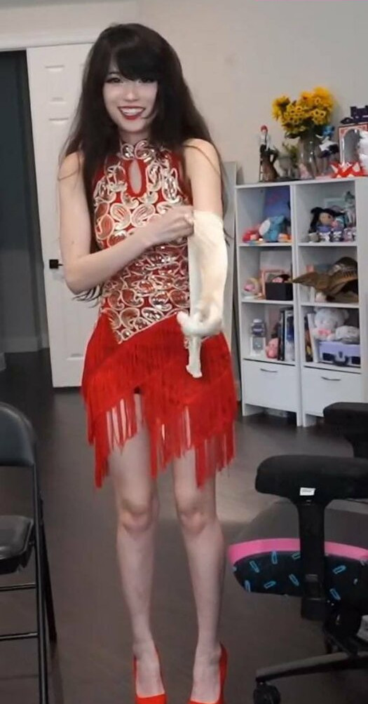 emiru-33 gallery photo #568