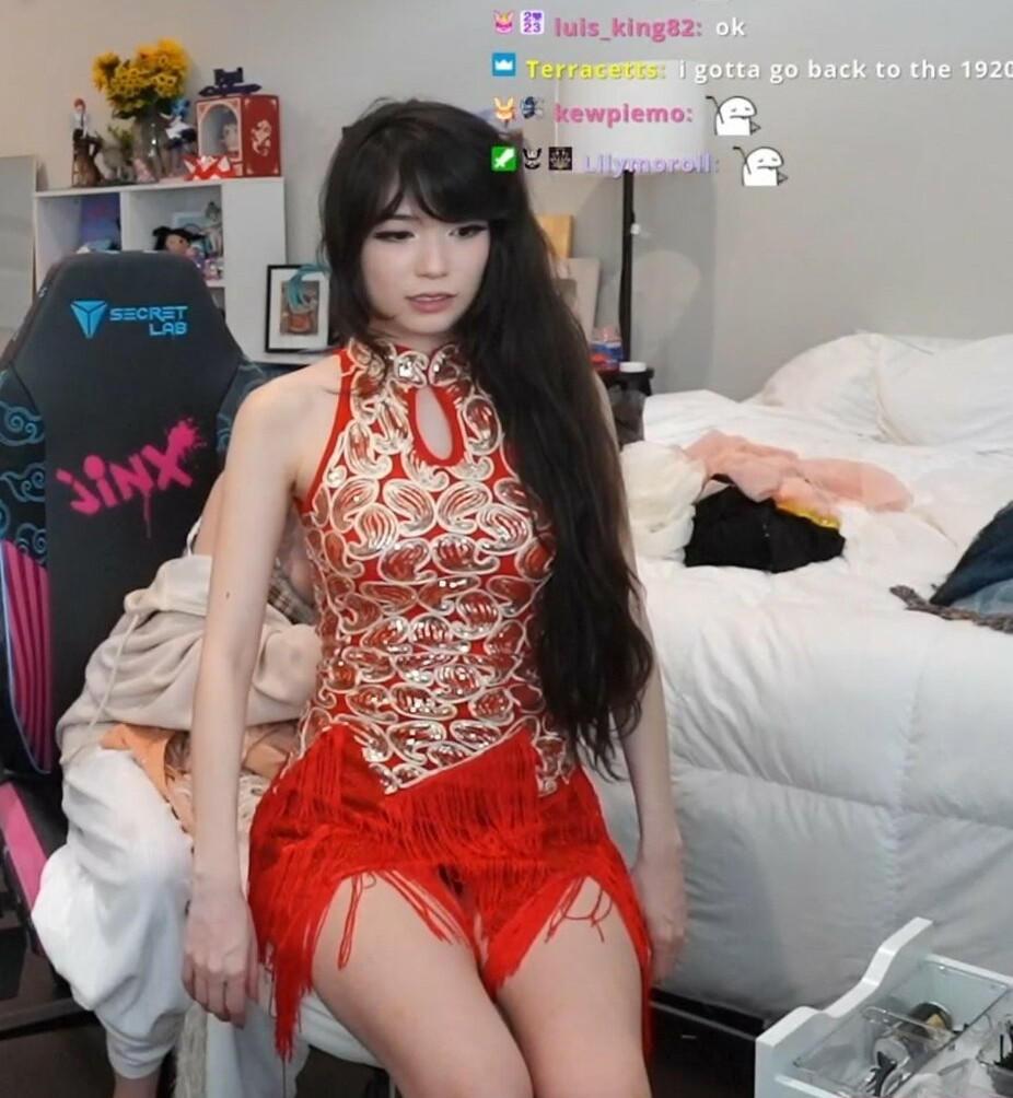 emiru-33 gallery photo #574