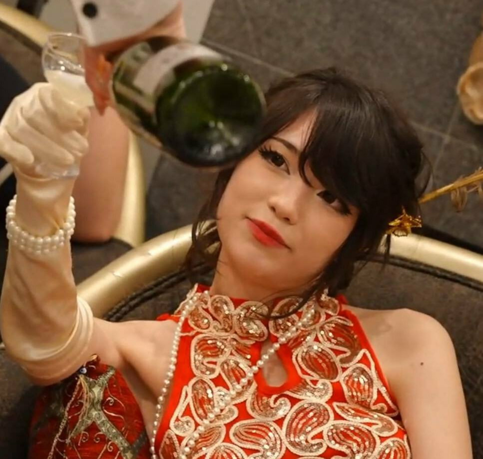 emiru-33 gallery photo #585