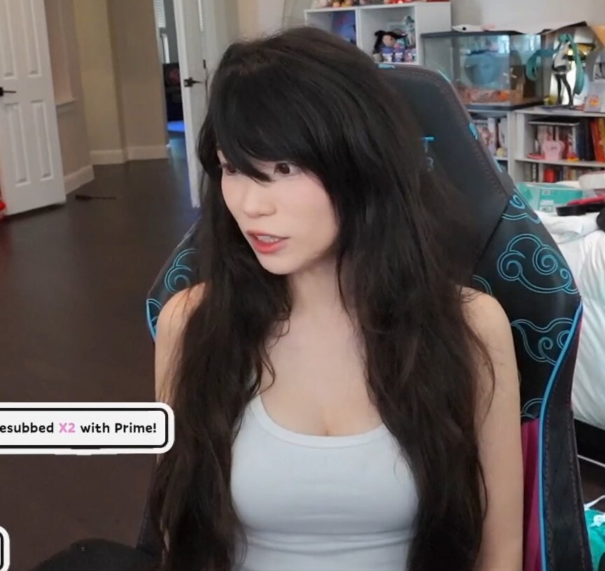 emiru-33 gallery photo #626