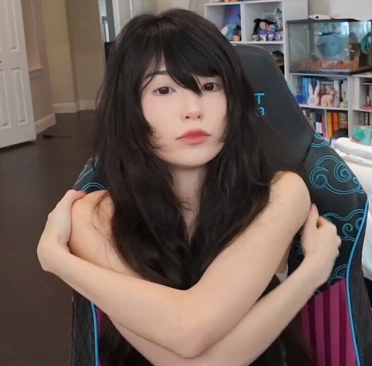 emiru-33 gallery photo #629