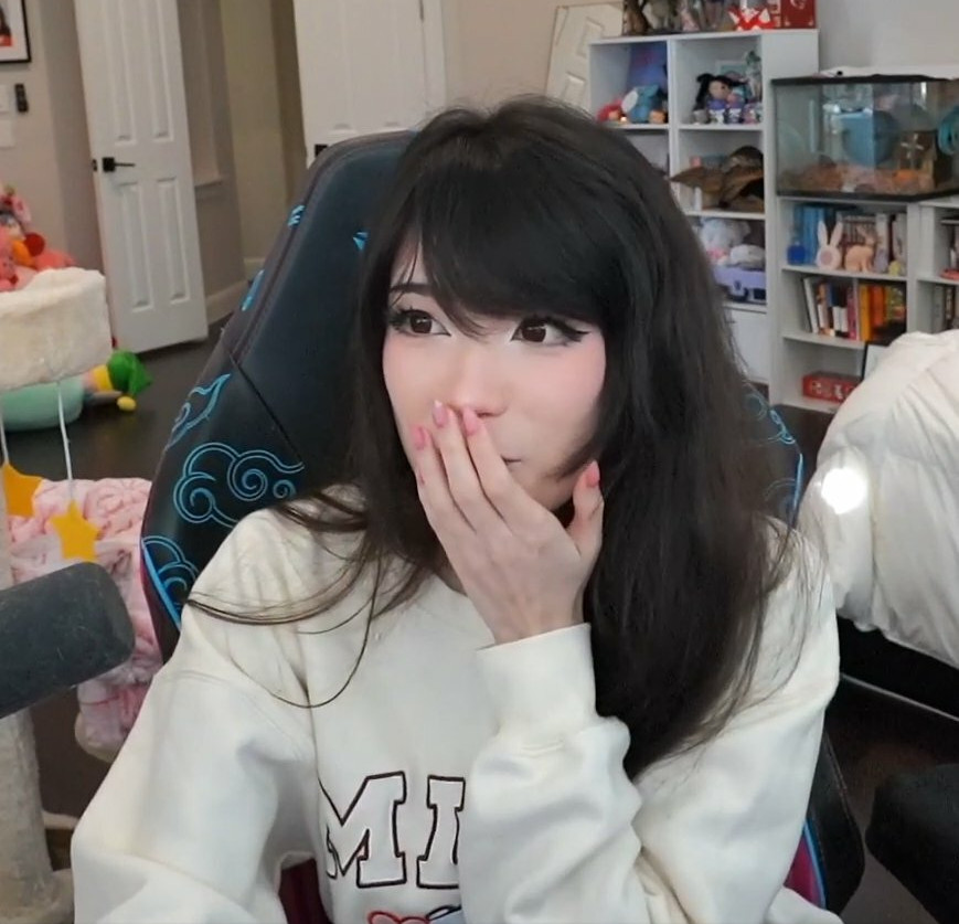 emiru-33 gallery photo #638