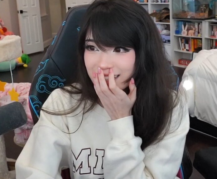 emiru-33 gallery photo #643