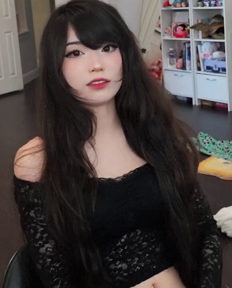 emiru-33 gallery photo #676