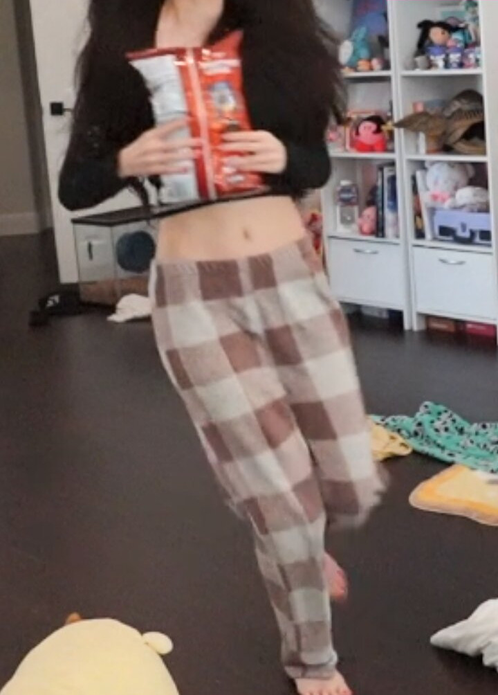 emiru-33 gallery photo #678