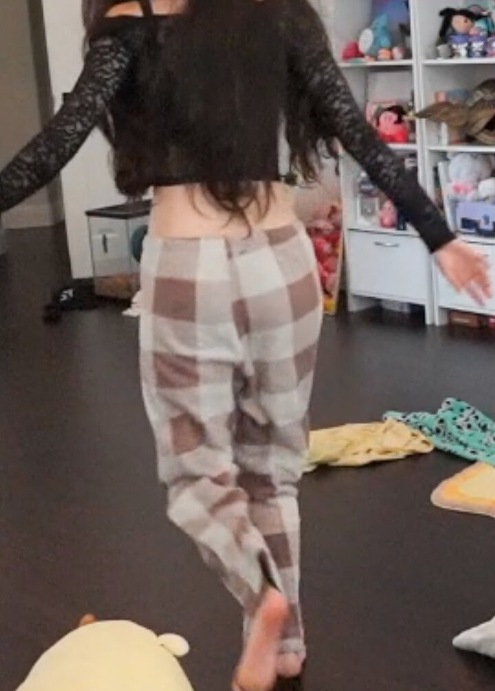 emiru-33 gallery photo #680