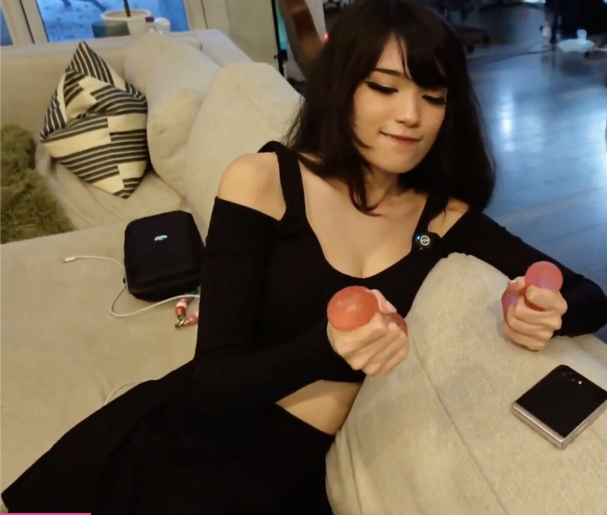 emiru-33 gallery photo #689