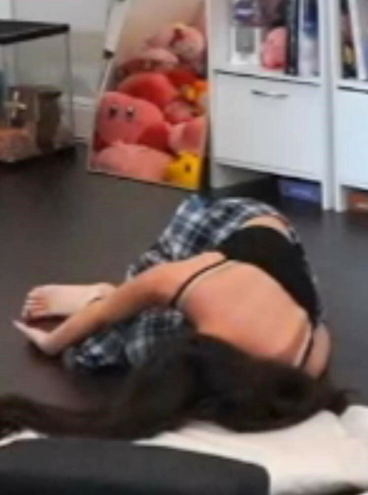 emiru-33 gallery photo #776