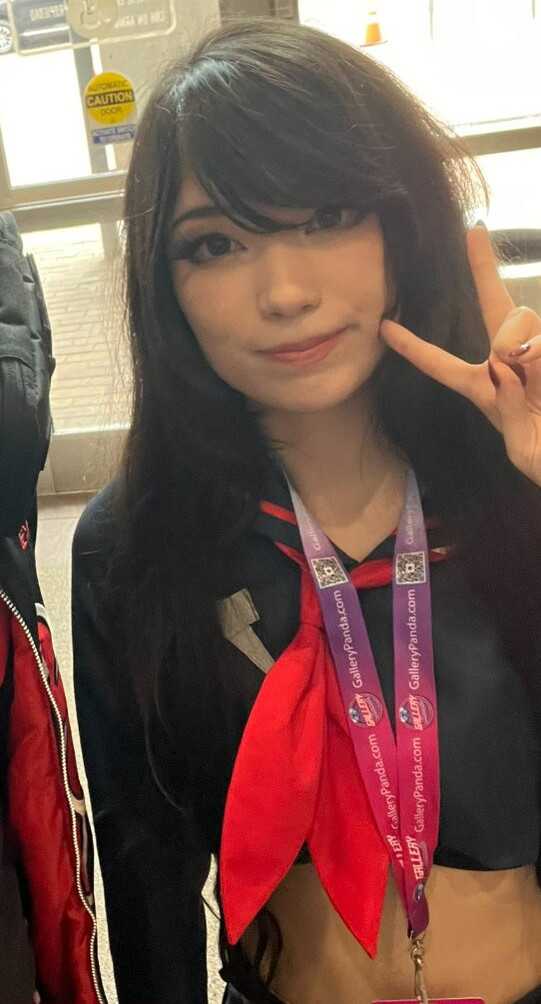 emiru-33 gallery photo #813