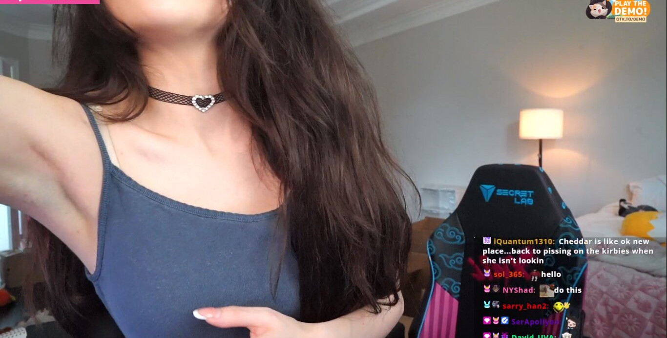 emiru-33 gallery photo #892