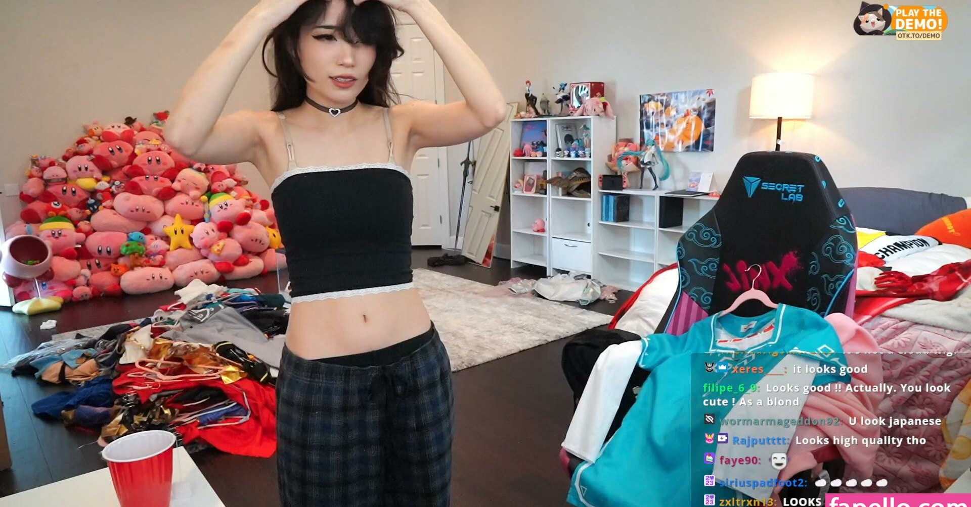 emiru-33 gallery photo #917