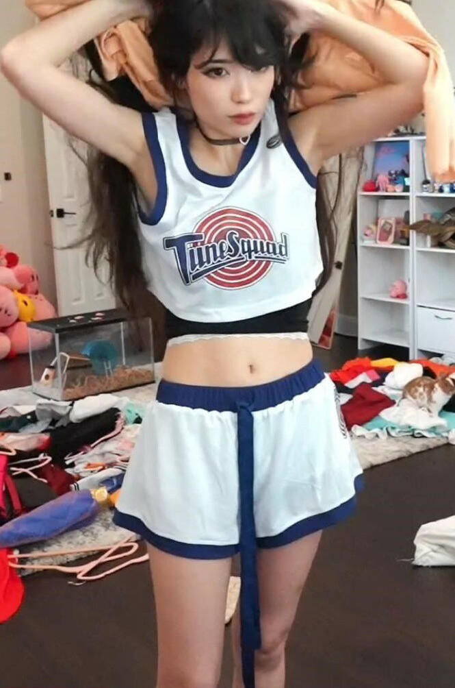 emiru-33 gallery photo #919