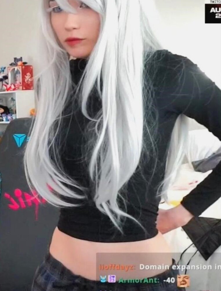 emiru-33 gallery photo #934