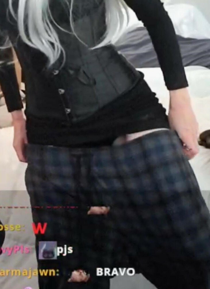 emiru-33 gallery photo #938