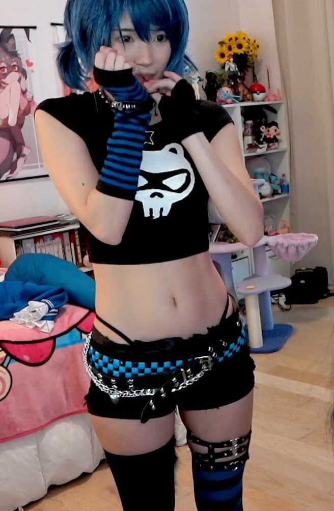 emiru-33 gallery photo #945